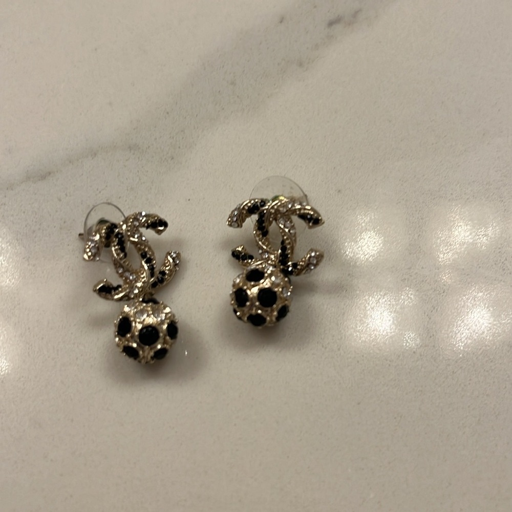 Chanel earrings - Picture 2 of 7